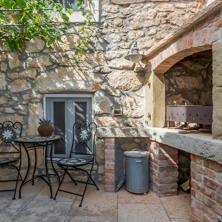 Feriehus Cozy In Mošćenička Draga