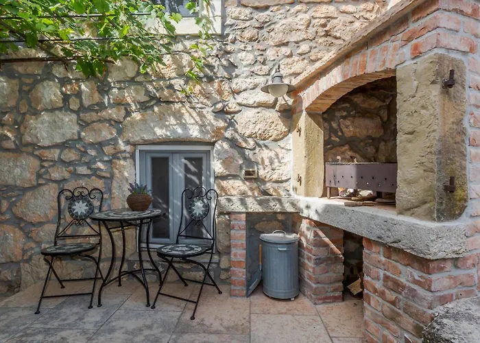 別荘 Cozy In Mošćenička Draga