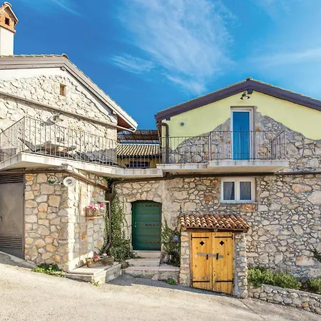 3 Bedroom Gorgeous In Holiday home